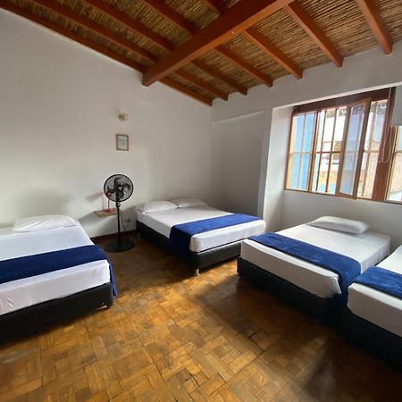 Yolo Hostel Medellín Exteriör bild
