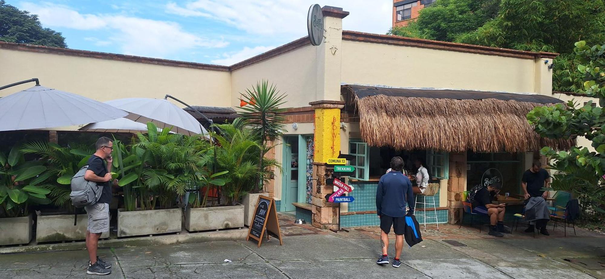 Yolo Hostel Medellín Exteriör bild