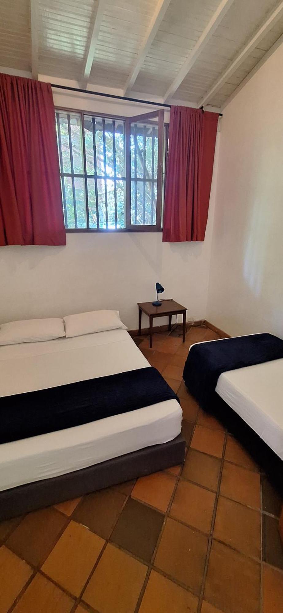 Yolo Hostel Medellín Exteriör bild